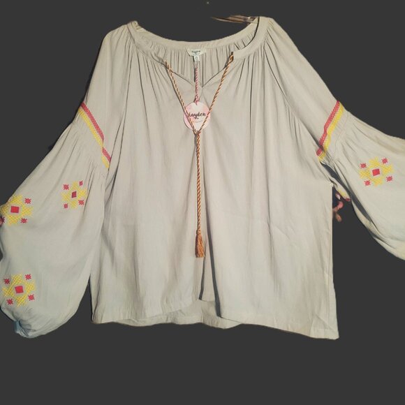 NWT! Hayden Light "Greige" Embroidered Peasant Boho Top Billowed Sleeve - Sz 2X - Picture 6 of 13
